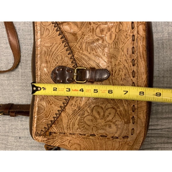 Patricia Nash crossbody bag tan leather embossed floral tassel buckle flap - Picture 11 of 13